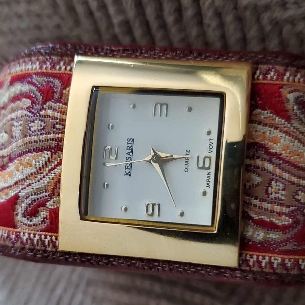 KESSARIS QUARTZ WATCH PAISLEY BOHO FLEXIBLE BAND RED GOLD SQUARE FACE - Picture 10 of 10